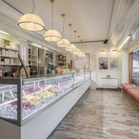 Inventaris ijssalon, Ophalen, Gebruikt, Complete inventaris