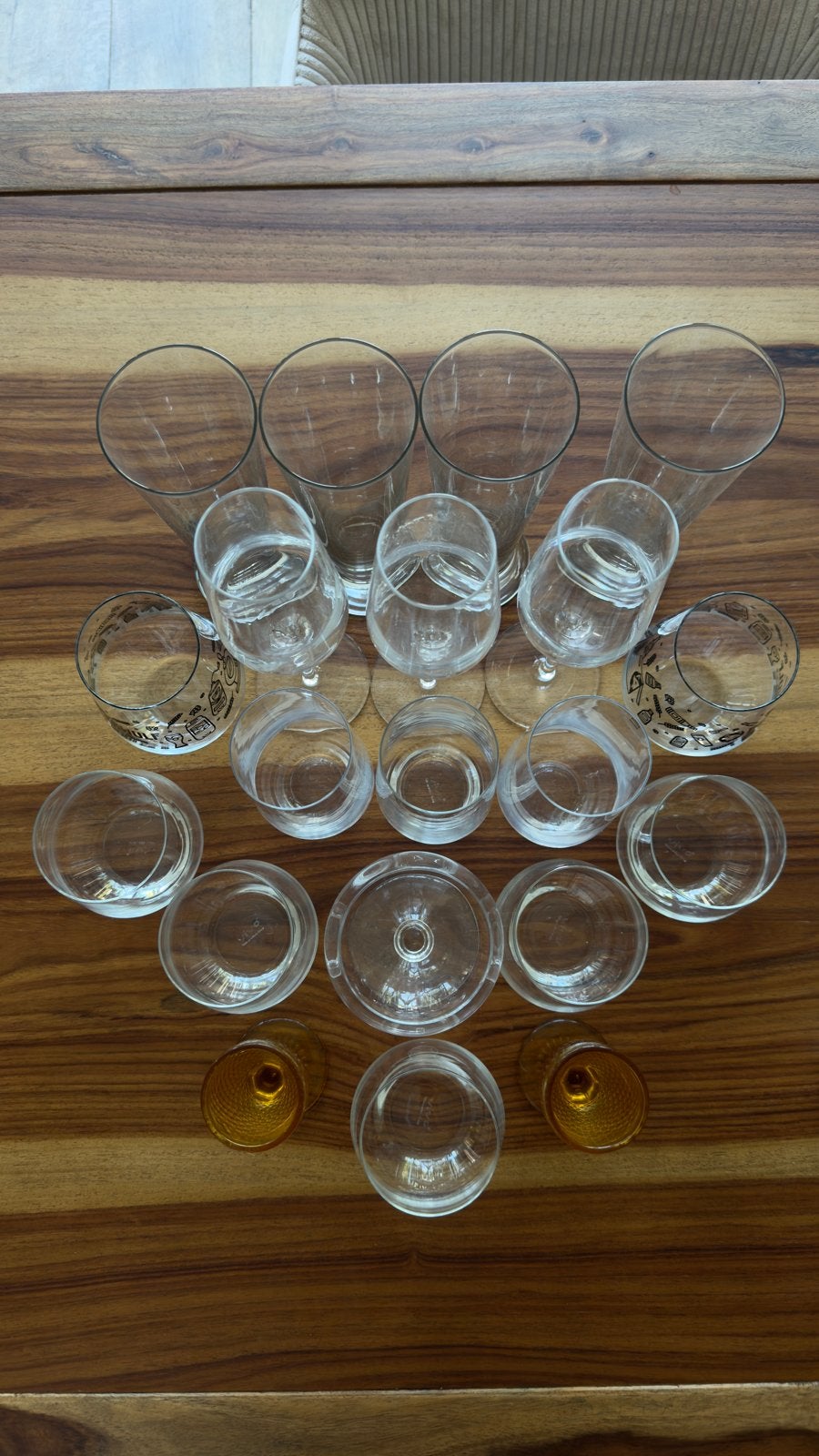 Diverse glazen set: bier, wijn, water, Ophalen
