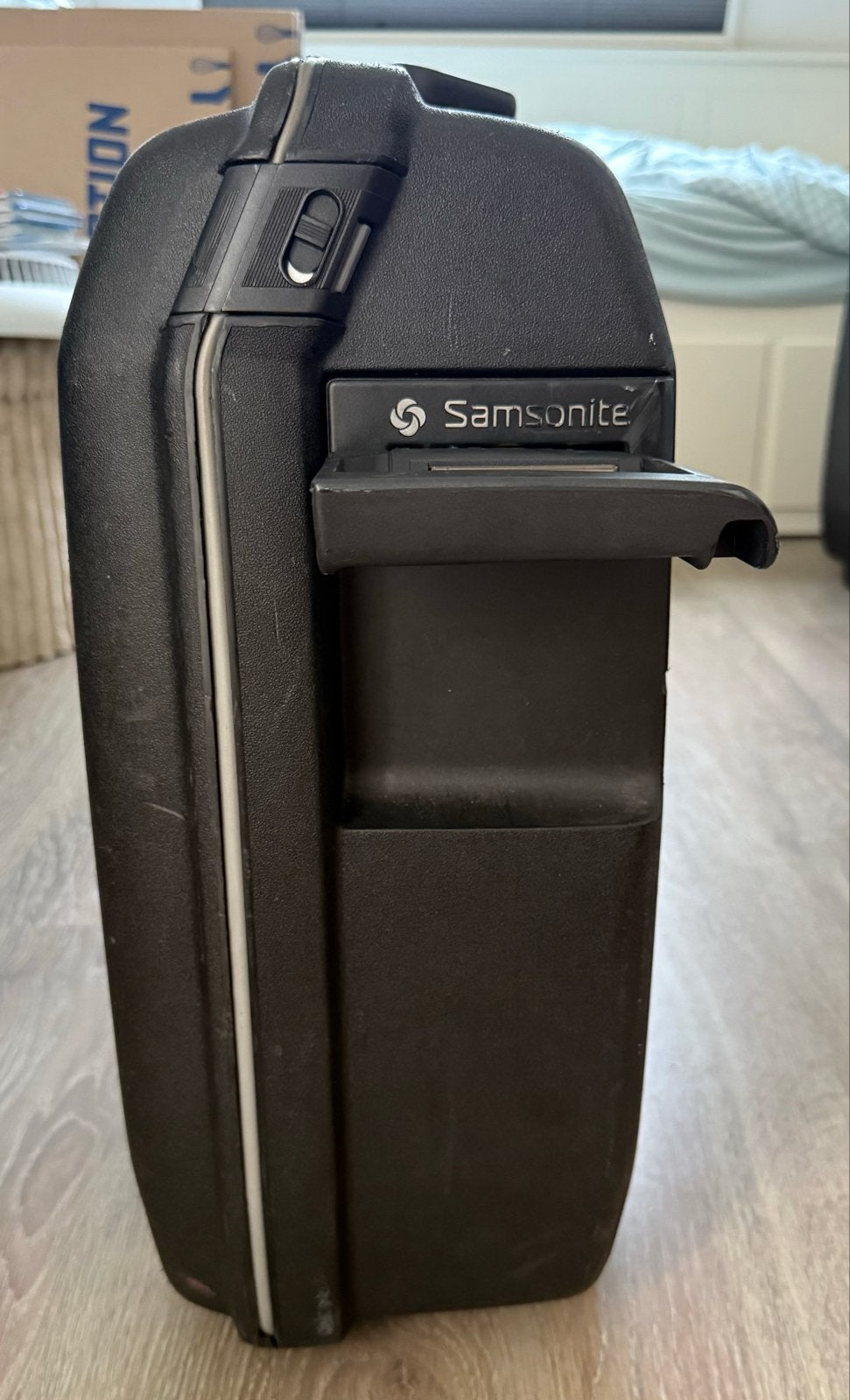 Kleine Samsonite koffer - Gebruikt, heel en schoon, Wieltjes, Gebruikt, Hard kunststof, Minder dan 50 cm