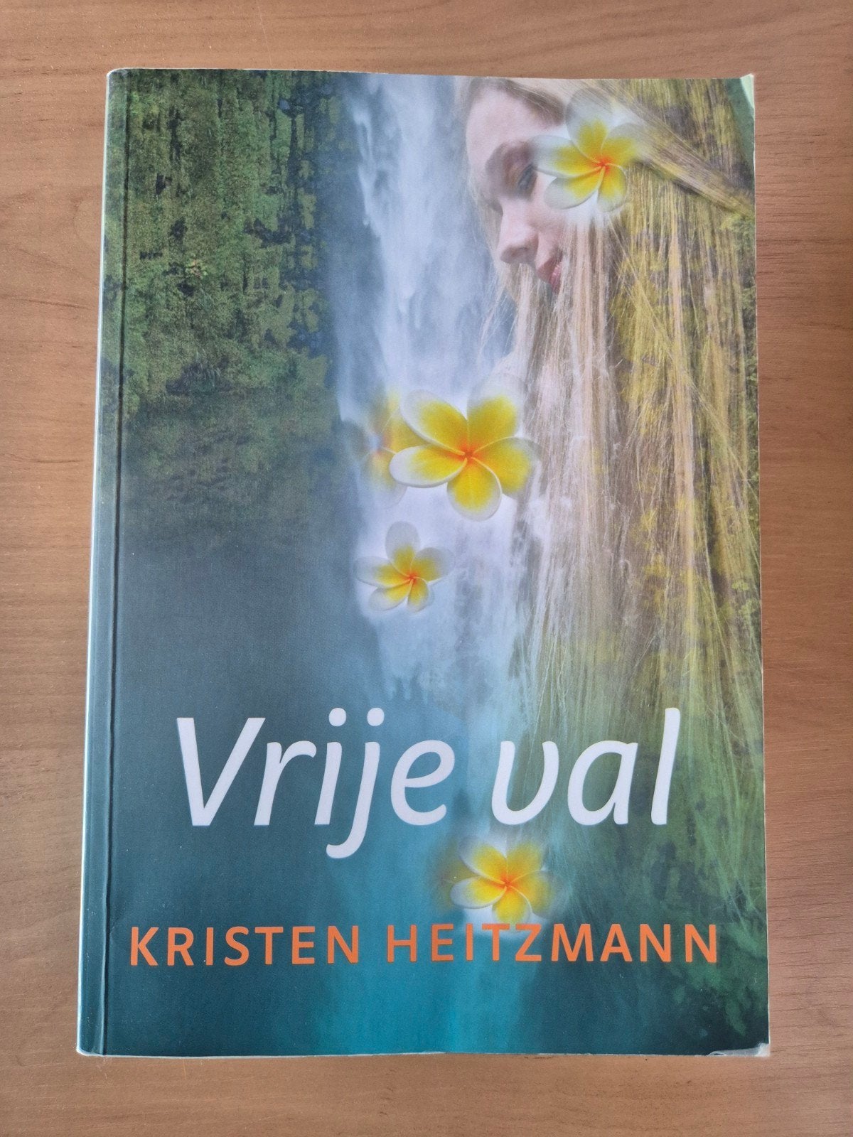 Vrije val - Kristen Heitzmann (Roman), Boeken, Ophalen of Verzenden, Zo goed als nieuw, Kristen Heitzmann, Nederland