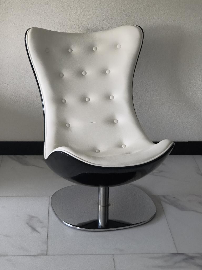 Design lounge stoel, Huis en Inrichting, Fauteuils, Ophalen, 75 tot 100 cm, Zo goed als nieuw, Leer