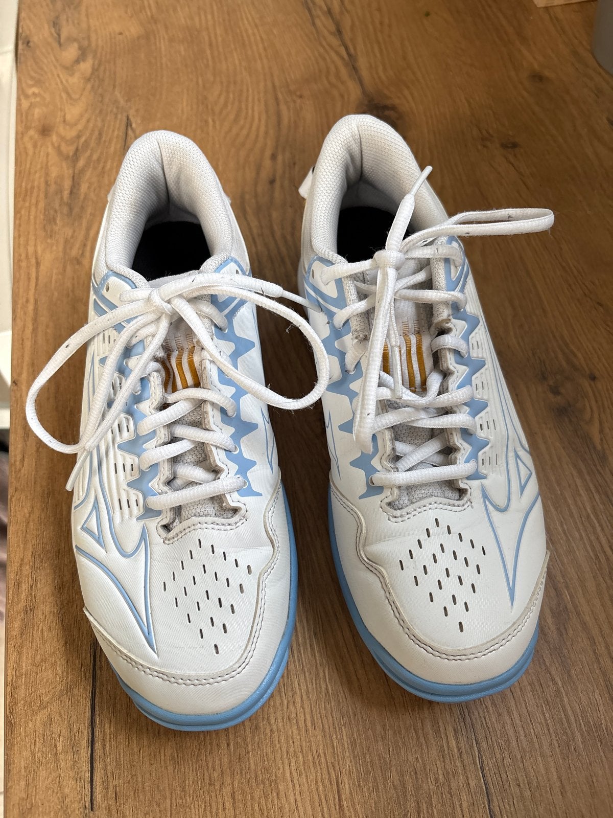 Mizuno Sportschoenen - Wit/Lichtblauw maat 38, Ophalen of Verzenden, Zo goed als nieuw, Schoenen
