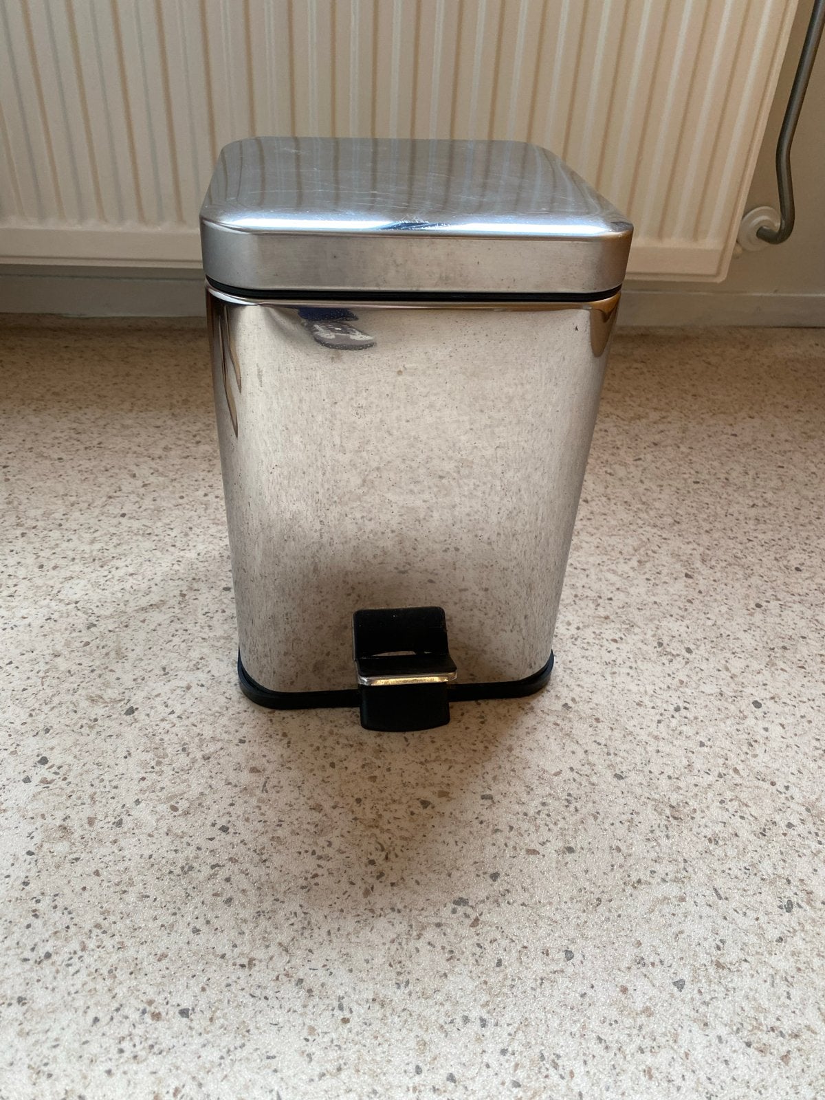 RVS Pedaalemmer - met binnenemmer 6 liter, Gebruikt, Met pedaal, Ophalen of Verzenden, Minder dan 10 liter