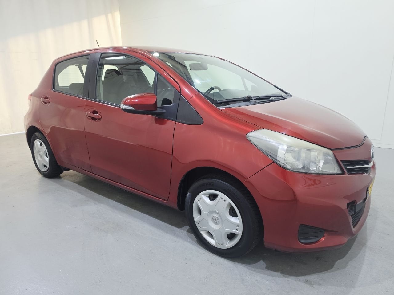Toyota Yaris 1.0 VVT-i Aspiration 5Drs AC Trekhaak, Toyota-Allee 2 ,50858, Köln, Deutschland, Handgeschakeld, Kundenbetreuung@toyota.de