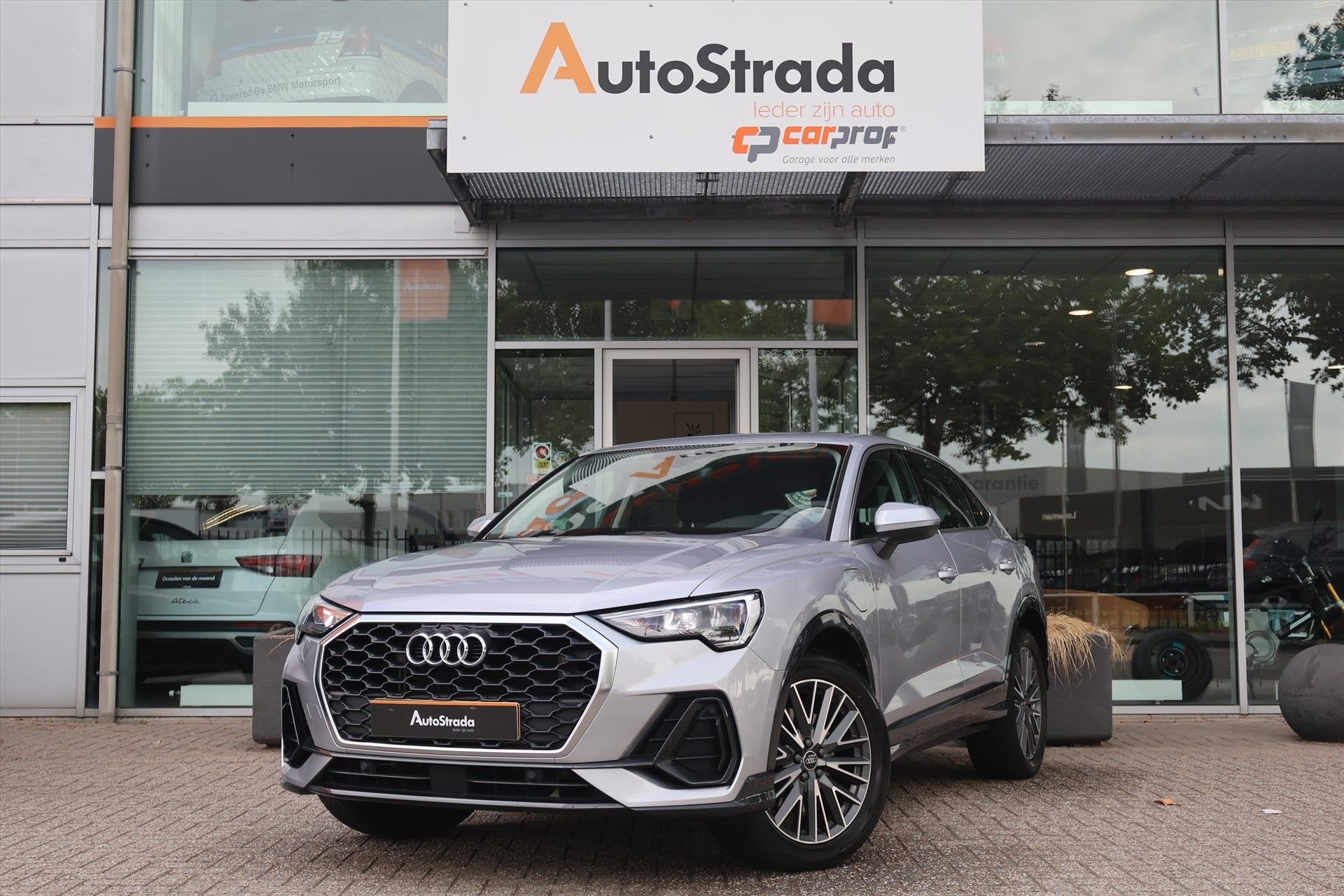 Audi Q3 Sportback 45 TFSI e Editon 245pk SoH 92% | Stoelverw, Auto's, Audi, Stof, Gebruikt, Hybride Elektrisch/Benzine, Regensensor