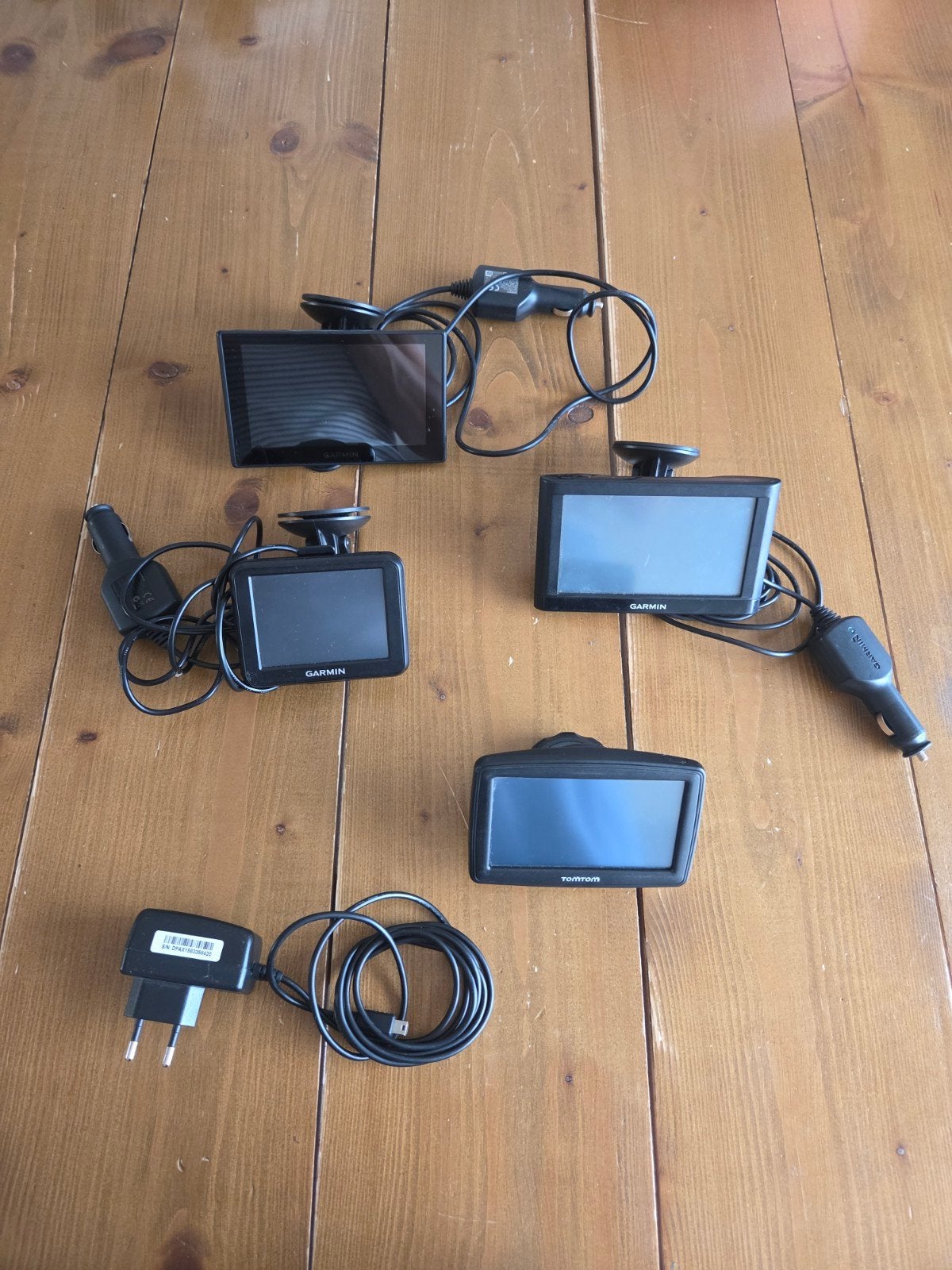 Navigaties 3x garmin en 1x tomtom., Ophalen of Verzenden