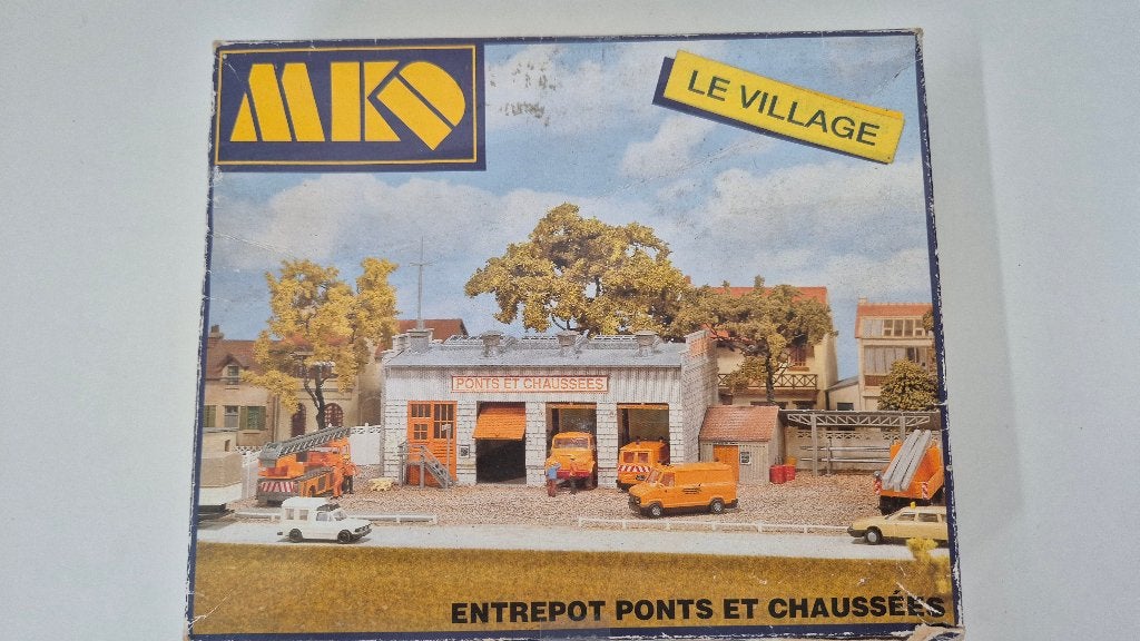 MKD 652 H0 - Wegen- en Bruggenmagazijn (uniek set), Hobby en Vrije tijd, Modeltreinen | H0, Overige merken, Gelijkstroom of Wisselstroom