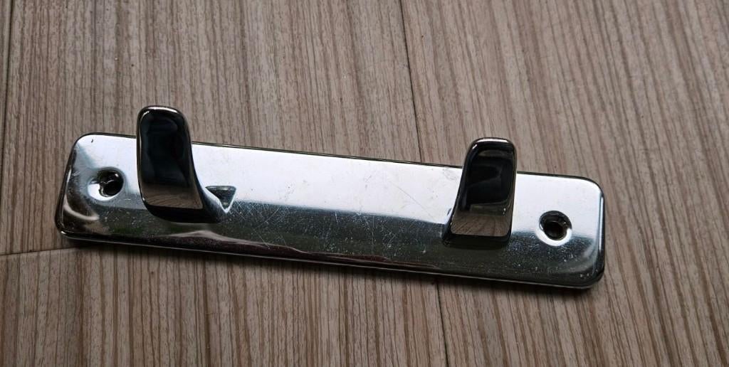 Wandhaken badkamer of keuken, Ophalen of Verzenden, Zo goed als nieuw, Zilver, Metaal