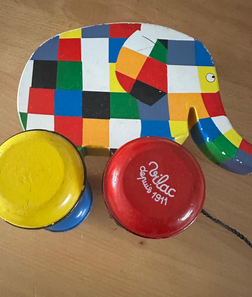 “Elmer” houten trekolifantje, Ophalen of Verzenden, Gebruikt, Duw- of Trekspeelgoed