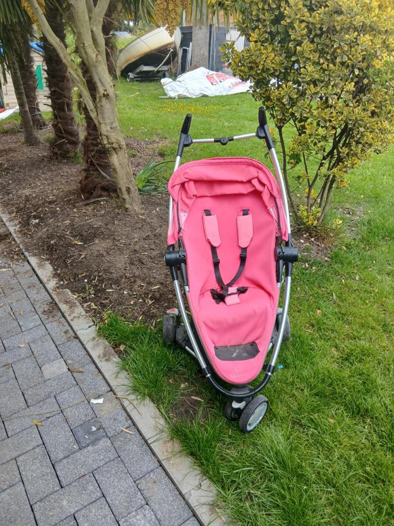 Quinny Buggy - Roze en Compact, Kinderen en Baby's, Buggy's, Ophalen of Verzenden, Gebruikt, Quinny