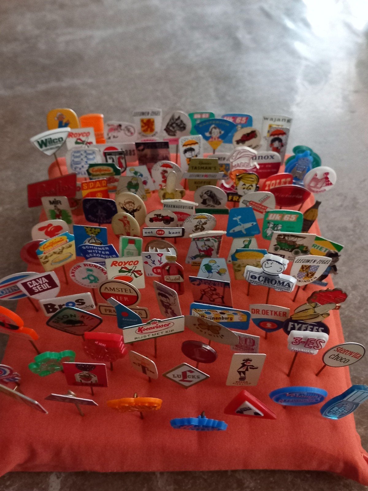 Collectie vintage pins/ speldjes. (ca. 100 stuks), Verzamelen, Ophalen of Verzenden, Gebruikt