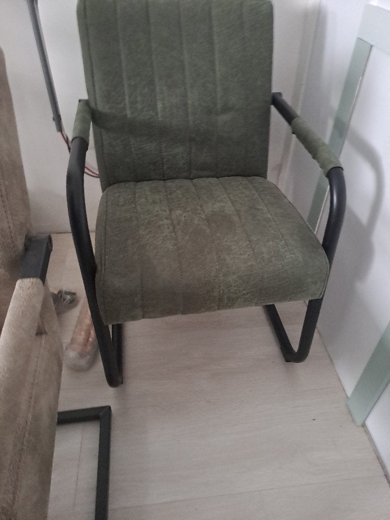 Stoel, groen, nieuw, confortabel zitvlak, Ophalen, Kunststof, Overige kleuren, Nieuw