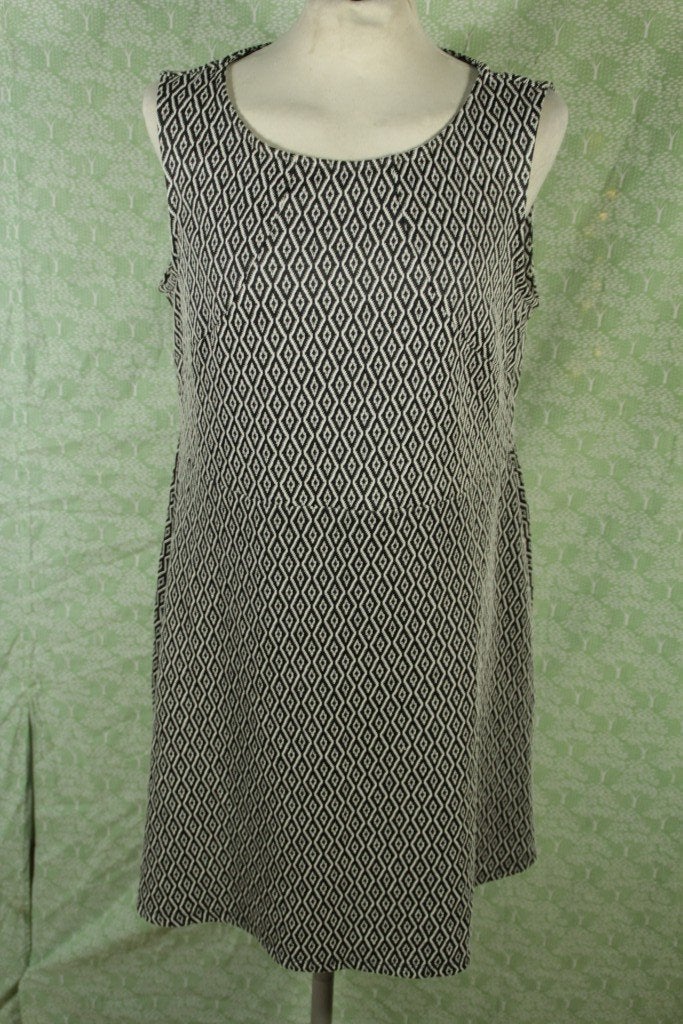 Zwart-witte jurk.Mt XL.Merk Trend One, ., Zwart, Maat 46/48 (XL) of groter, Ophalen of Verzenden