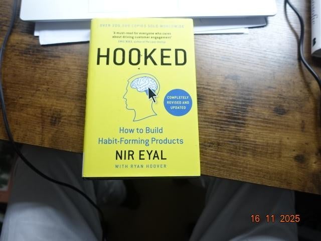 HOOKED....Nir Eyal, Ophalen, Zo goed als nieuw, Non-fictie