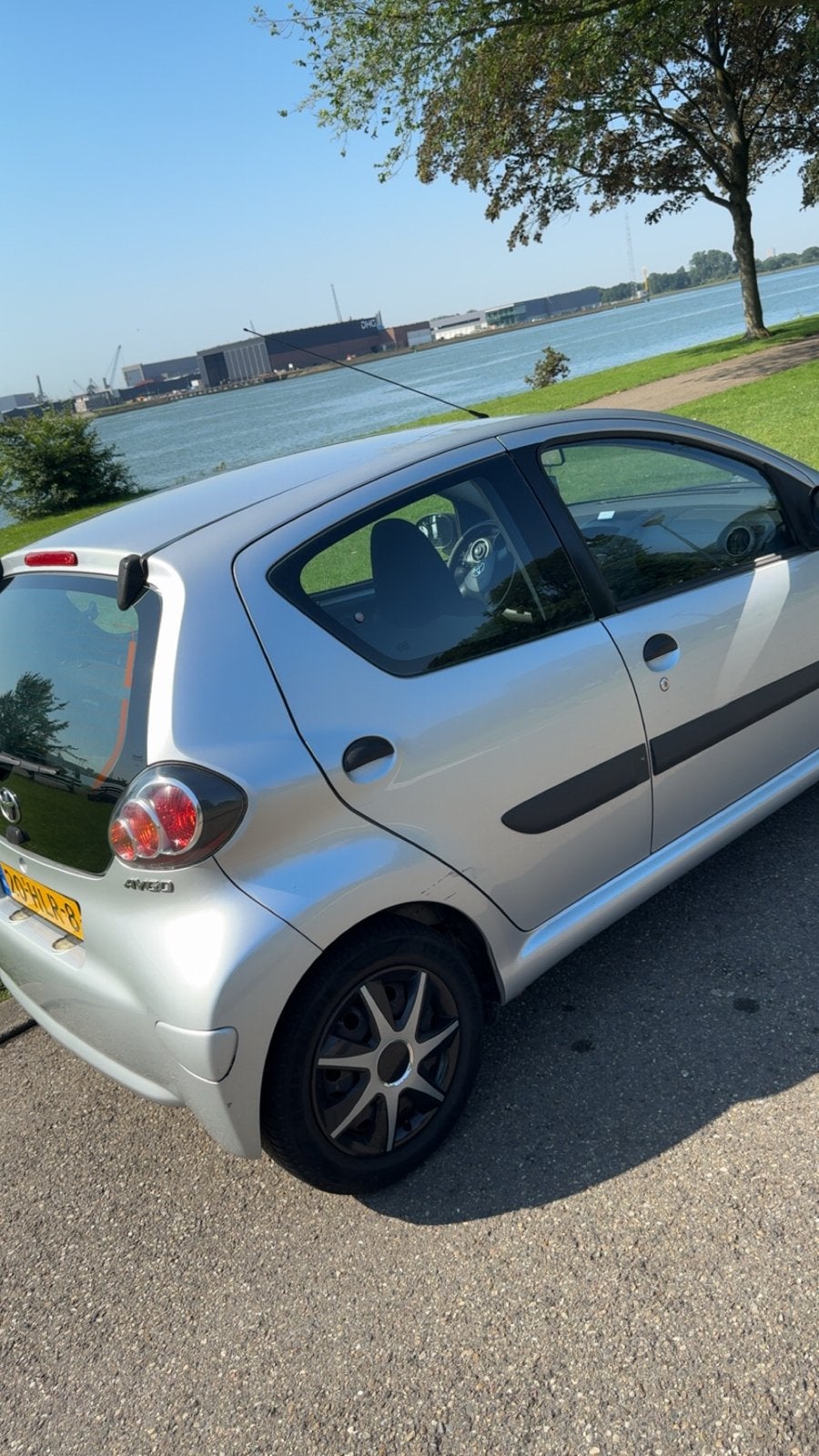 Toyota Aygo 1.0 12V Vvt-i 5DRS 2009 Grijs, Auto's, Toyota, Particulier, Aygo, Benzine, A, Hatchback, Handgeschakeld, Origineel Nederlands