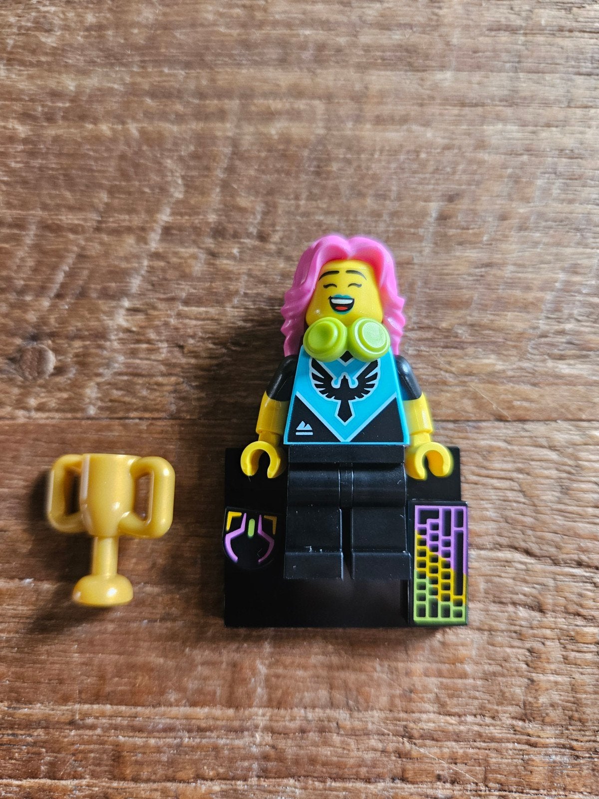 LEGO Minifiguur 71045-02 Gamer met Trofee en Toetsenbord, Verzenden