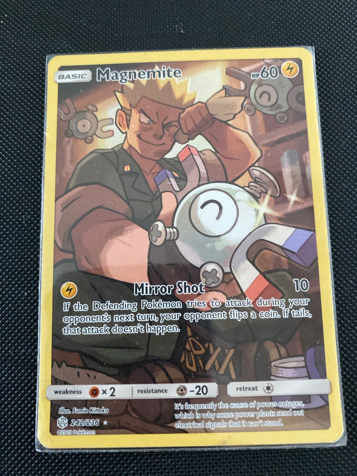 Magnemite (Brock's) 242/236 Cosmic Eclipse Pokémon Kaart, Hobby en Vrije tijd, Ophalen of Verzenden, Zo goed als nieuw, Losse kaart