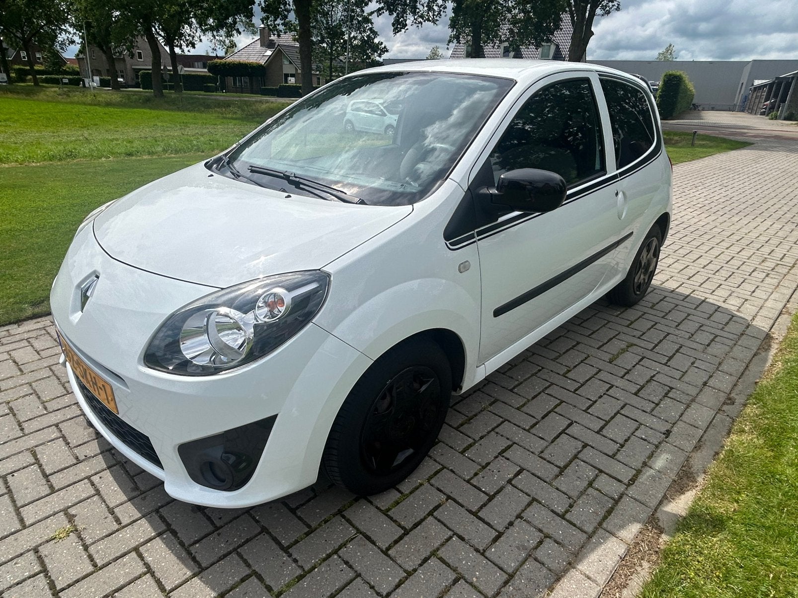 Renault Twingo 1.2 16V 2011 Wit Airco NAP, 839 kg, Twingo, 74 pk, 4 cilinders