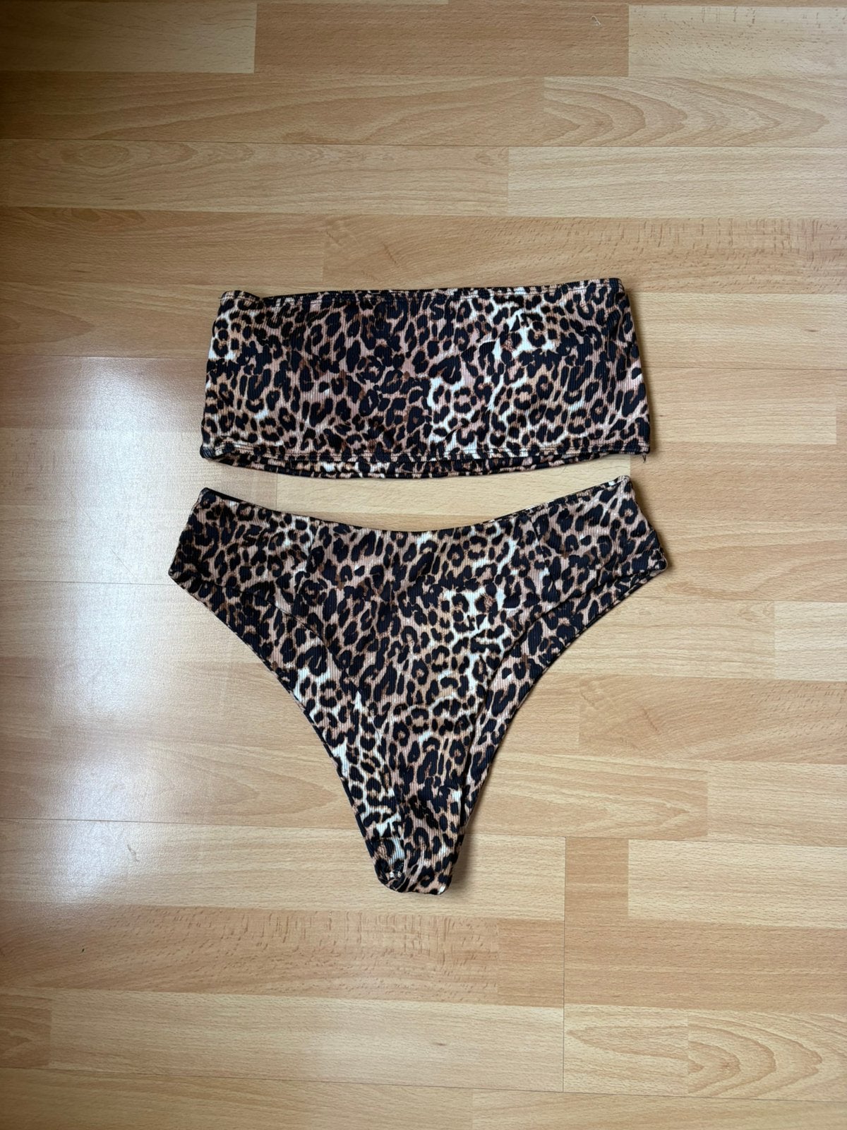 Trendy Luipaard/Panterprint Bandeau Bikini mt L ZGAN, Ophalen of Verzenden, Zo goed als nieuw, Bruin, Bikini