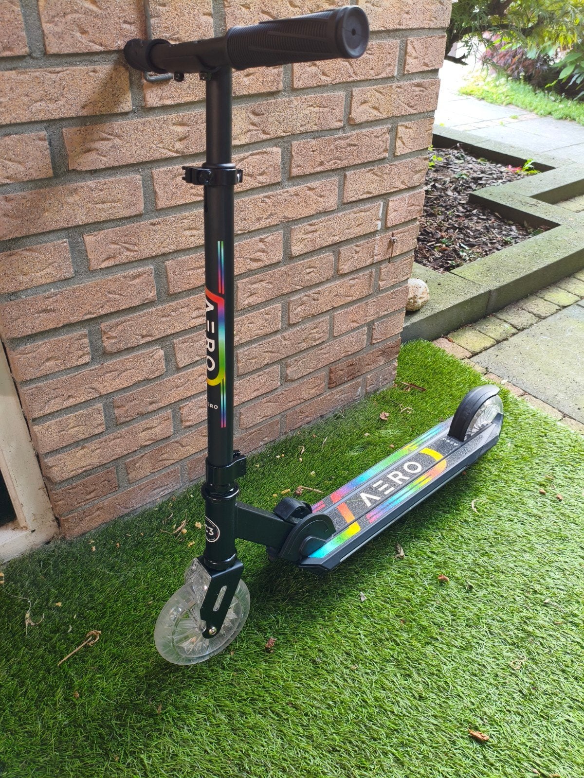 Nieuwe Aero Step Neon Chrome Kinderstep met LED Wielen, Fietsen en Brommers, Steps, Ophalen, Nieuw, Gewone step, Aero