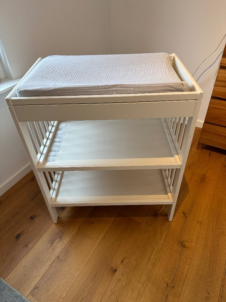 IKEA aankleedtafel & ankleedkussen - GULLIVER + VÄDRA, Ophalen, Gebruikt, 50 tot 70 cm, 75 tot 100 cm