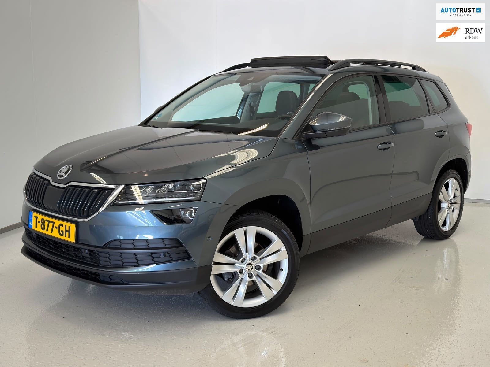 Skoda Karoq 1.5 TSI ACT Style Business / Pano / Trekhaak / A, Auto's, 4 cilinders, 150 pk, Karoq, 690 kg