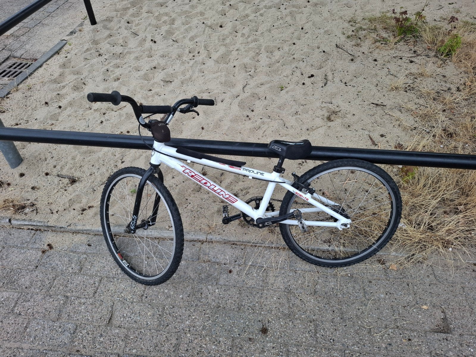 Redline Proline BMX crossfiets Wit, Fietsen en Brommers, Fietsen | Crossfietsen en BMX, Ophalen, Velgrem, V-brakes, Redline