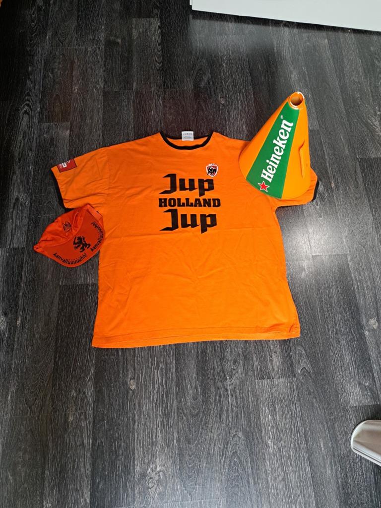 Oranje WK/EK Fan Set: Shirt mt L, Toeter & Pet, Kleding | Heren, T-shirts, Onbekend, Ophalen of Verzenden, Gedragen, Overige maten
