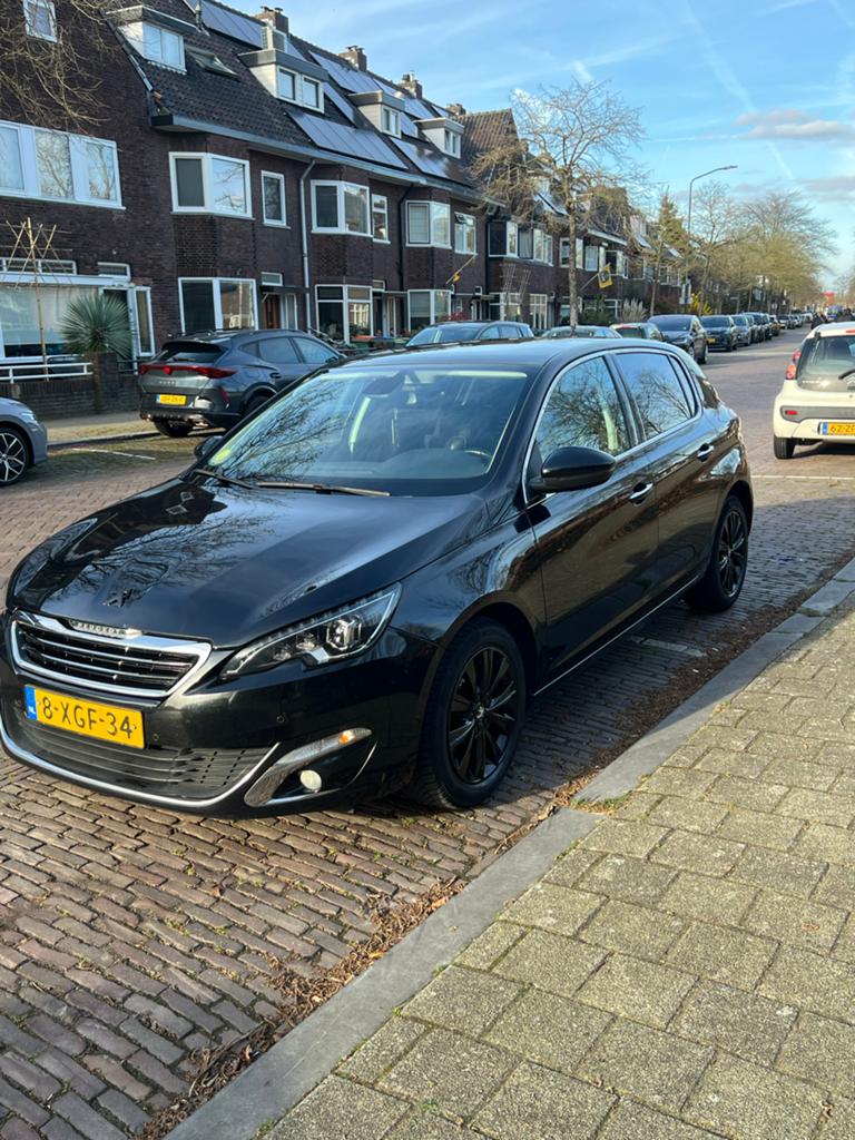 Peugeot 308 - Panorama - Apple Carplay - Android Auto -2014, Voorwielaandrijving, 1160 kg, 4 cilinders, Zwart