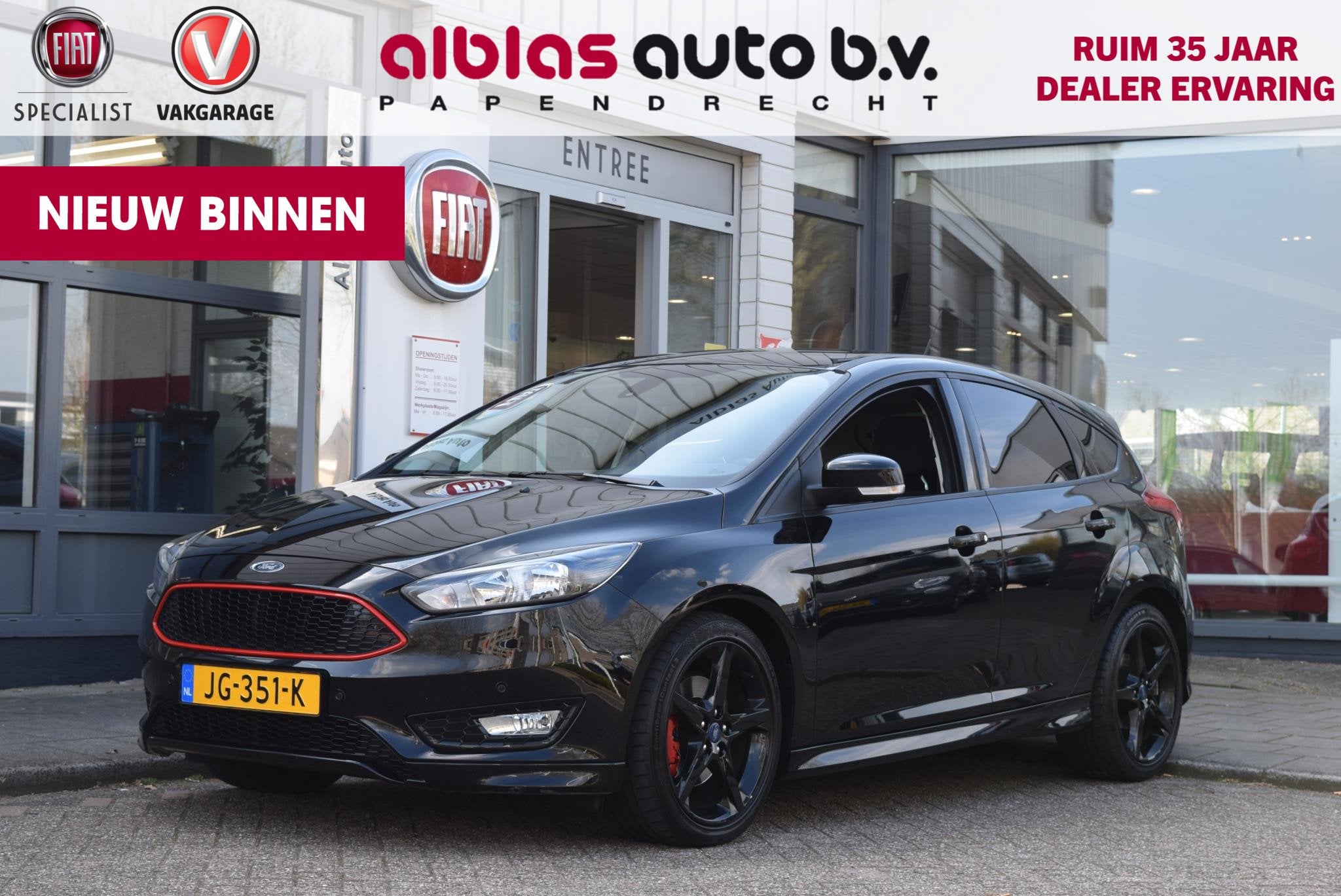Ford Focus 1.5 Black Edition, Stof, 4 cilinders, 150 pk, Navigatiesysteem