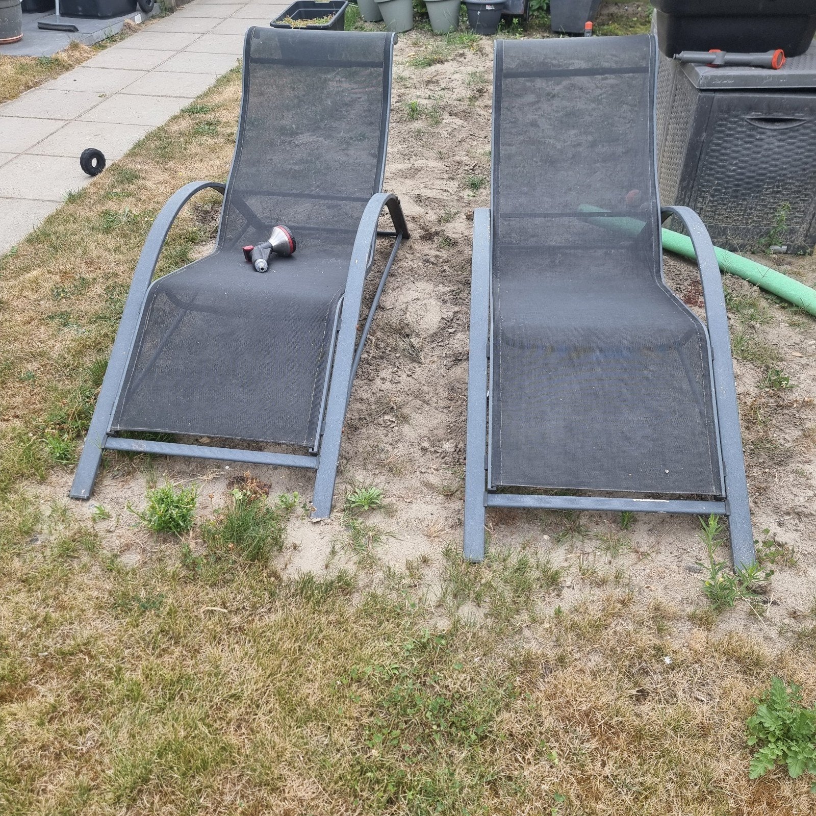 Twee ligstoelen voor in de tuin, Ophalen, Gebruikt, Textileen
