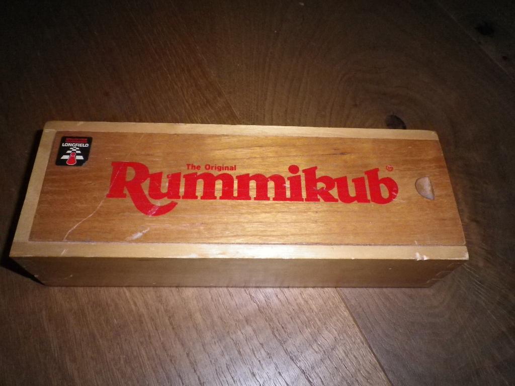 Uniek spel in kistje. Kleine Rummikub, Ophalen of Verzenden, Zo goed als nieuw, Goliath