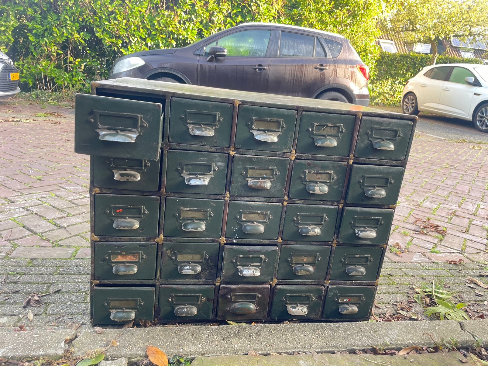 Industriele donkergroene ladekast/ vintage archief kastje, Huis en Inrichting, Ophalen, 50 tot 100 cm, Zo goed als nieuw, Minder dan 100 cm