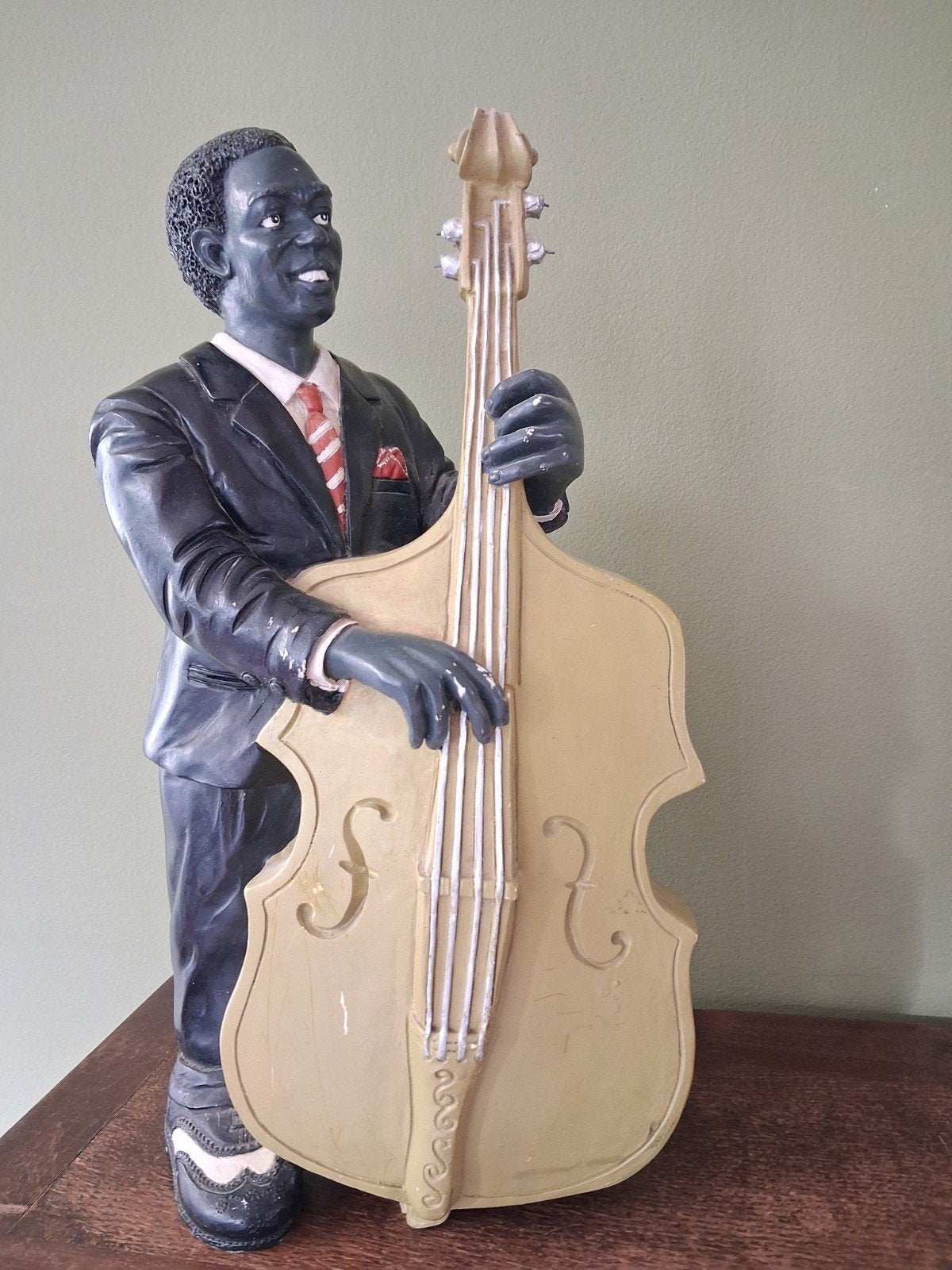 Vintage Beeld Jazzmuzikant met Contrabas - Decoratief, Antiek en Kunst, Ophalen of Verzenden, Handgemaakt, 20 - 50 cm, Steen of Keramiek