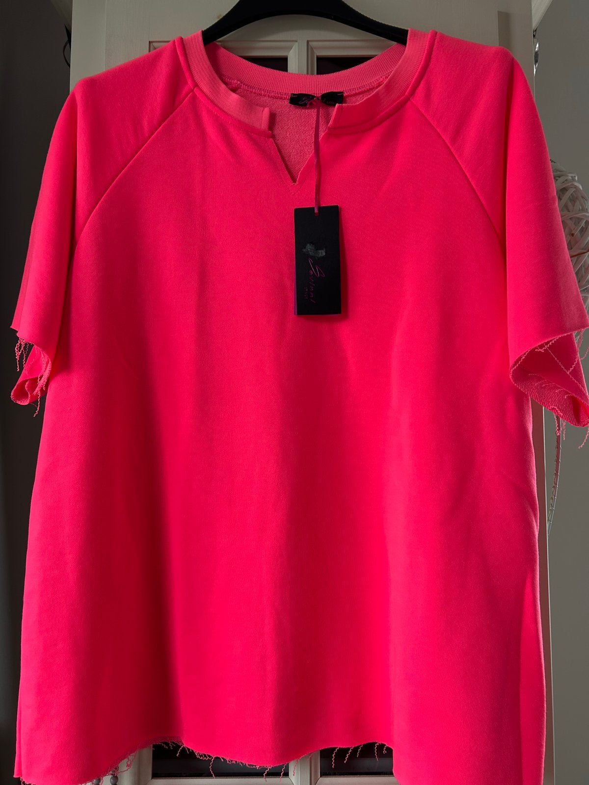 Nieuw neon roze shirt met korte mouwen, Kleding | Dames, Nieuw, Ophalen of Verzenden, Roze, Savinni