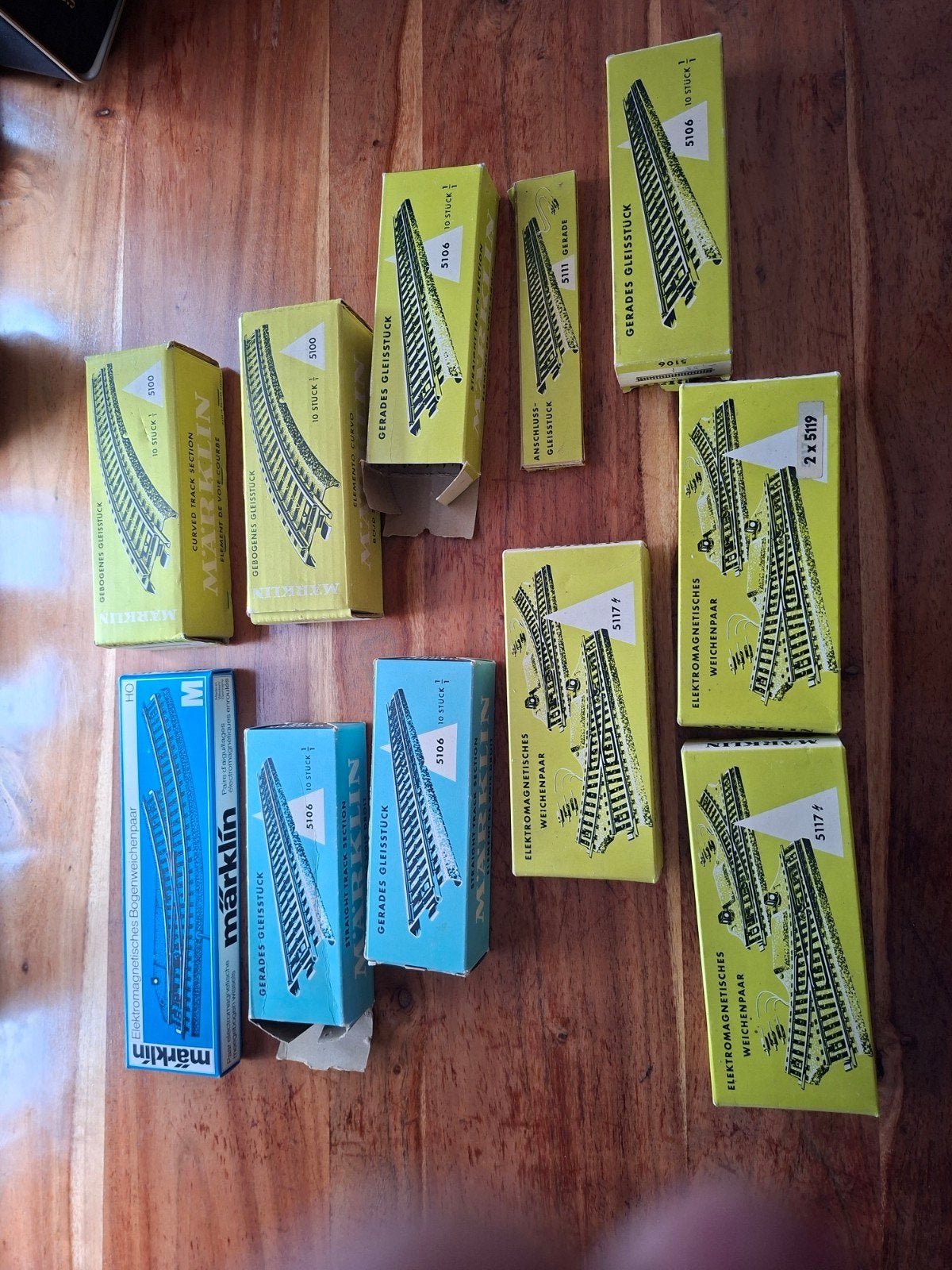 Märklin M-rails en wissels - Diverse aantallen, nieuwstaat, Ophalen of Verzenden