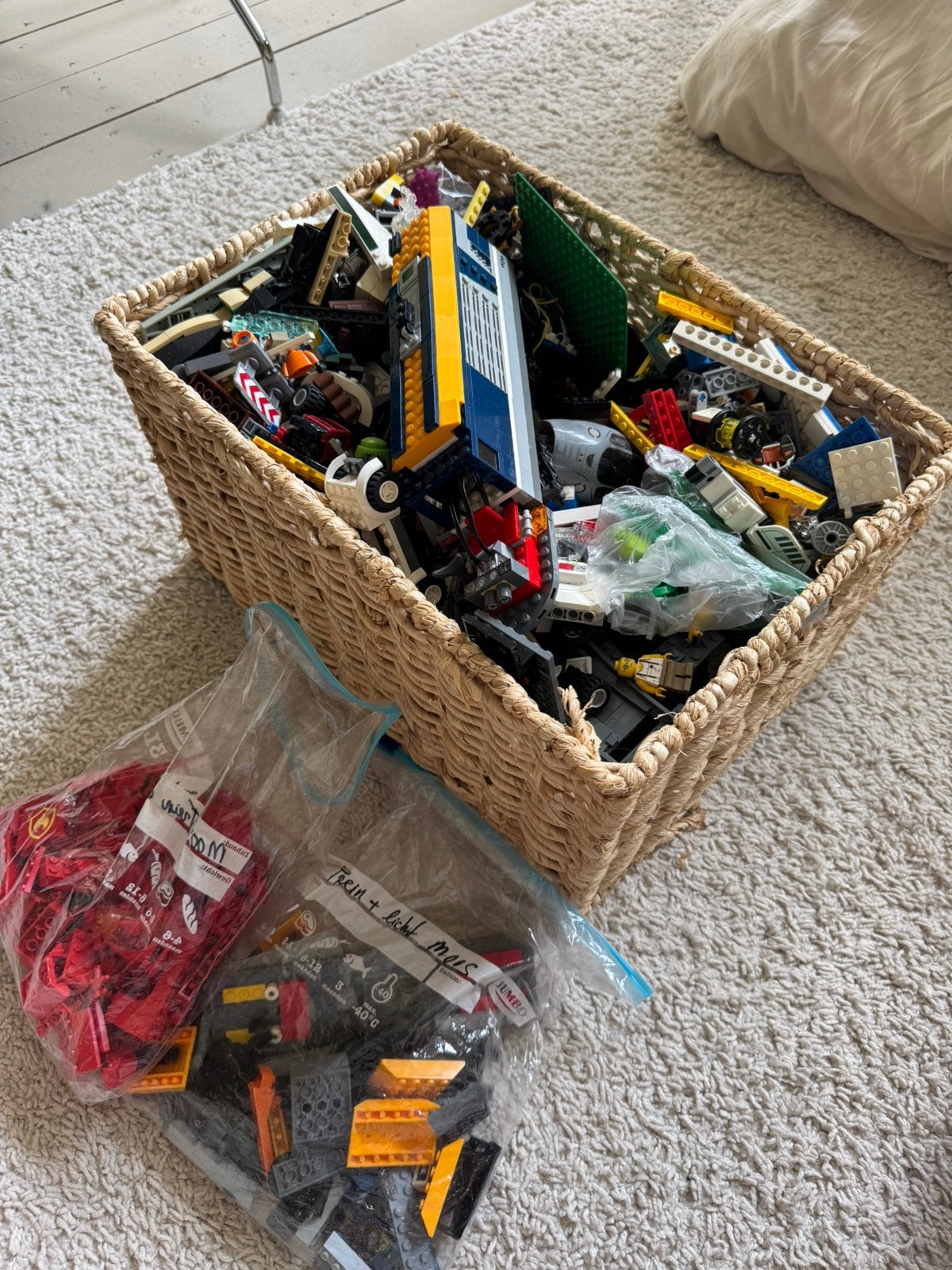 Grote mand met Lego, o.a. trein, rails, starwars etc., Ophalen, Zo goed als nieuw