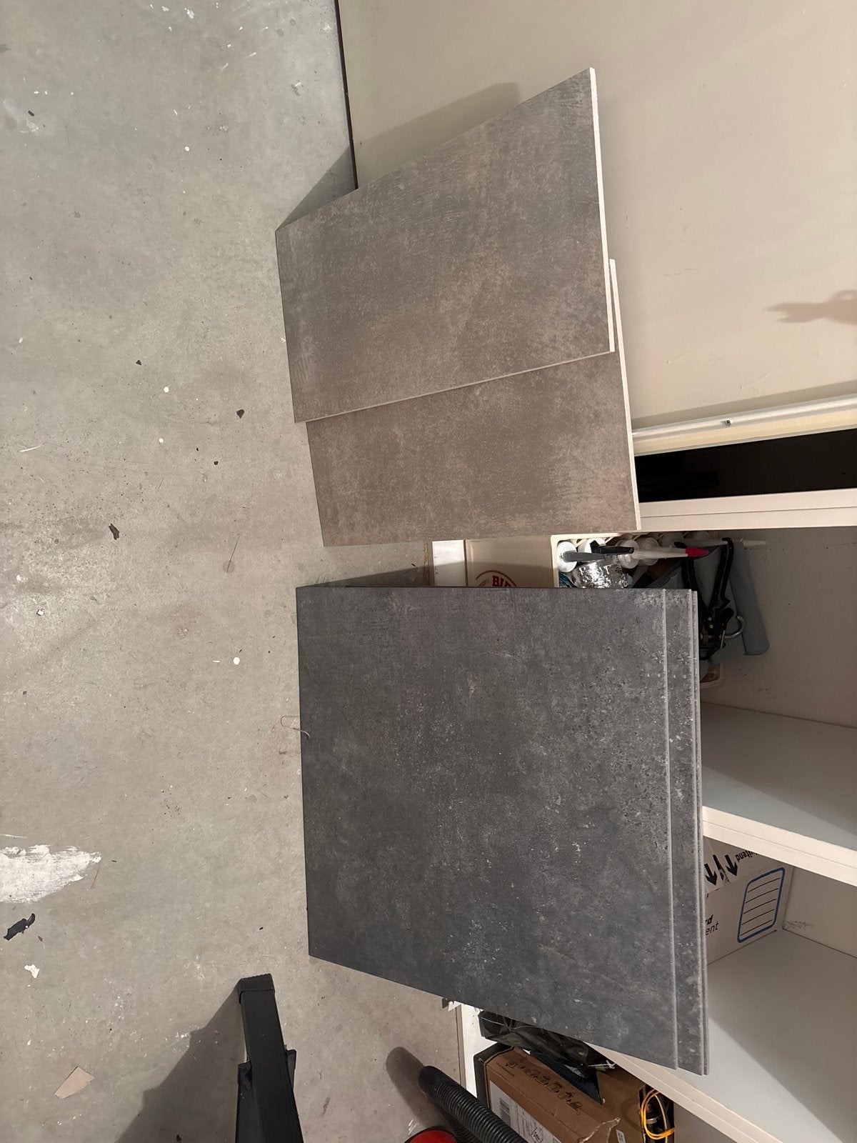 Restpartij tegels: 2x 30x60 en 3x 60x60 cm en 15x15 cm, Ophalen, 60 cm of meer, 40 tot 60 cm, Keramiek