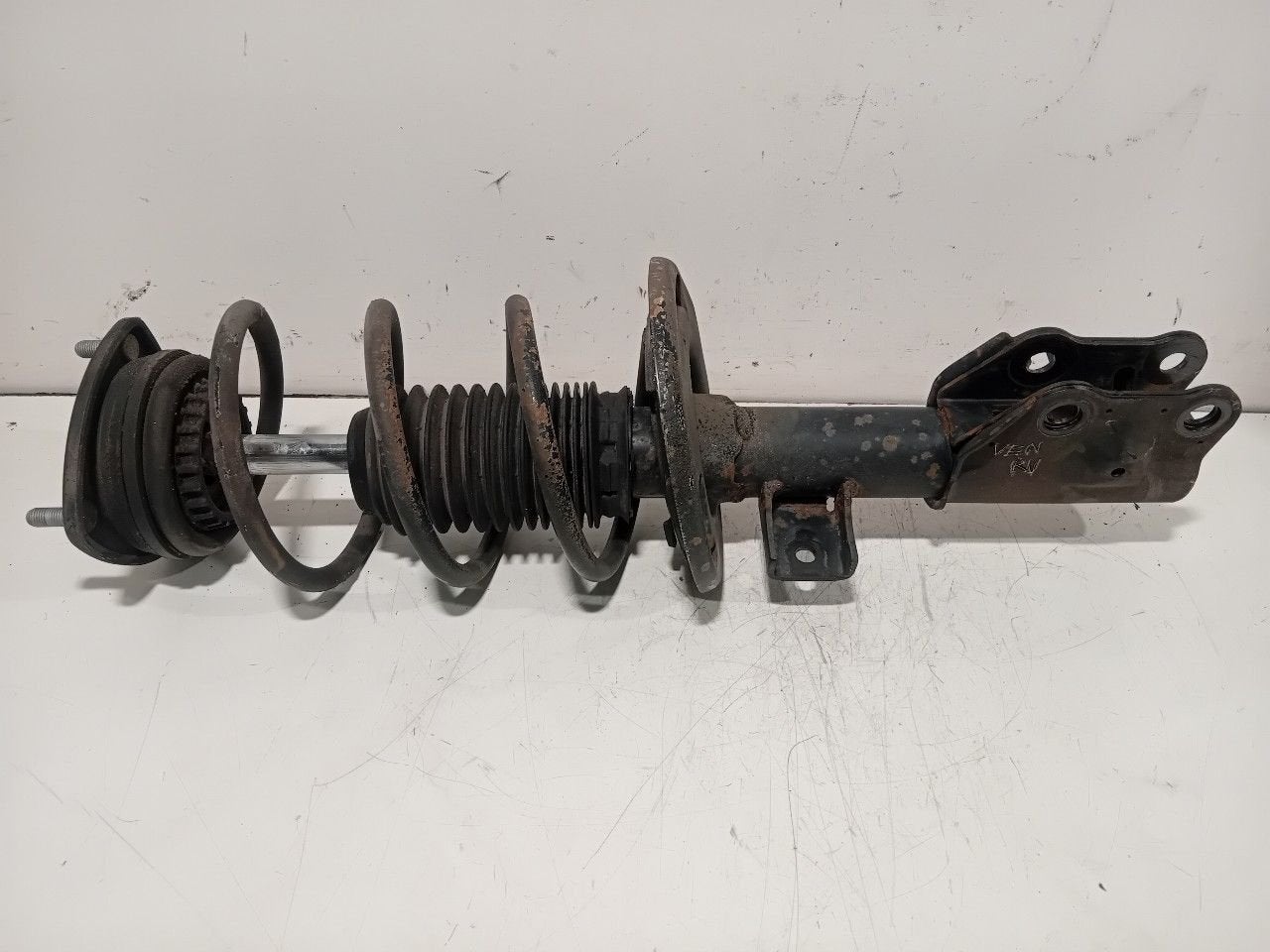 Veerpoot rechts voor Mazda 3 serie, Onderdelen@venauto.nl, Van der Ven Autorecycling B.V., Gebruikt, Ettenseweg 76, 4706 PB Roosendaal, The Netherlands