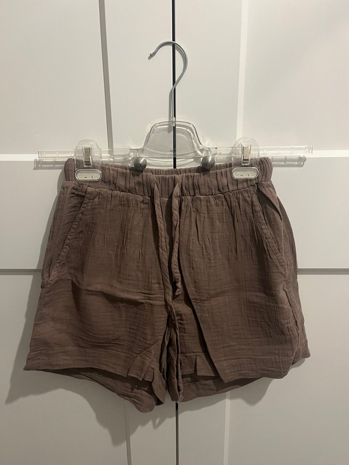 Korte broek, Nieuw, Ophalen of Verzenden, Maat 36 (S), Bruin