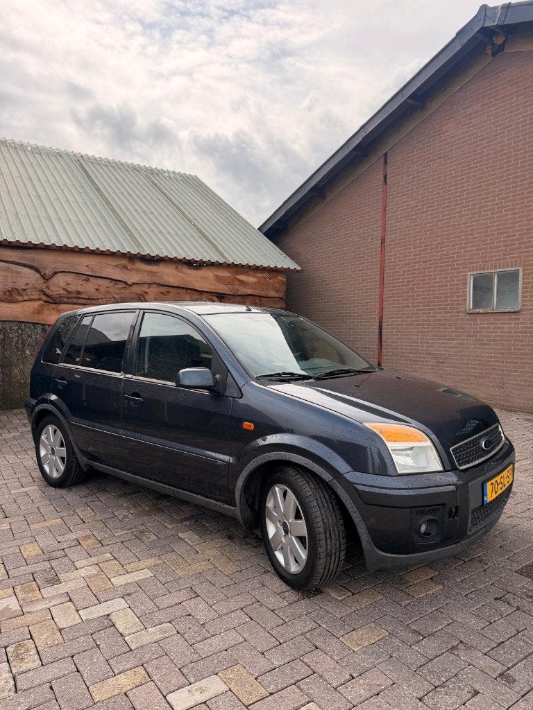 Ford Fusion 1.6 16V 2006 Grijs, Voorwielaandrijving, 1596 cc, Zwart, 100 pk