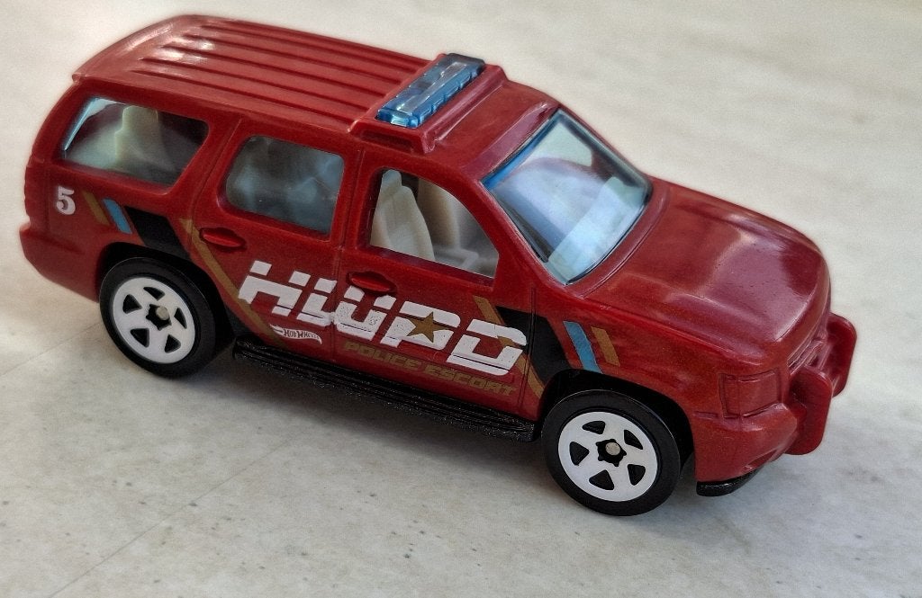 '07 Chevy Tahoe van Hot Wheels 3 inch. HWPD Police Escort, Ophalen of Verzenden, Nieuw, Auto