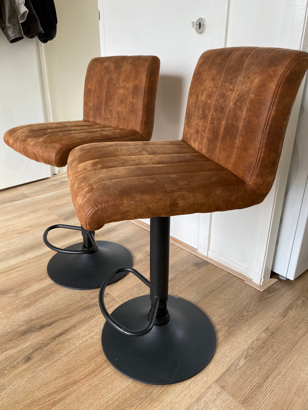 Verstelbare barkrukken / barstoelen, Ophalen, Draaibaar, Zo goed als nieuw, 90 cm of meer