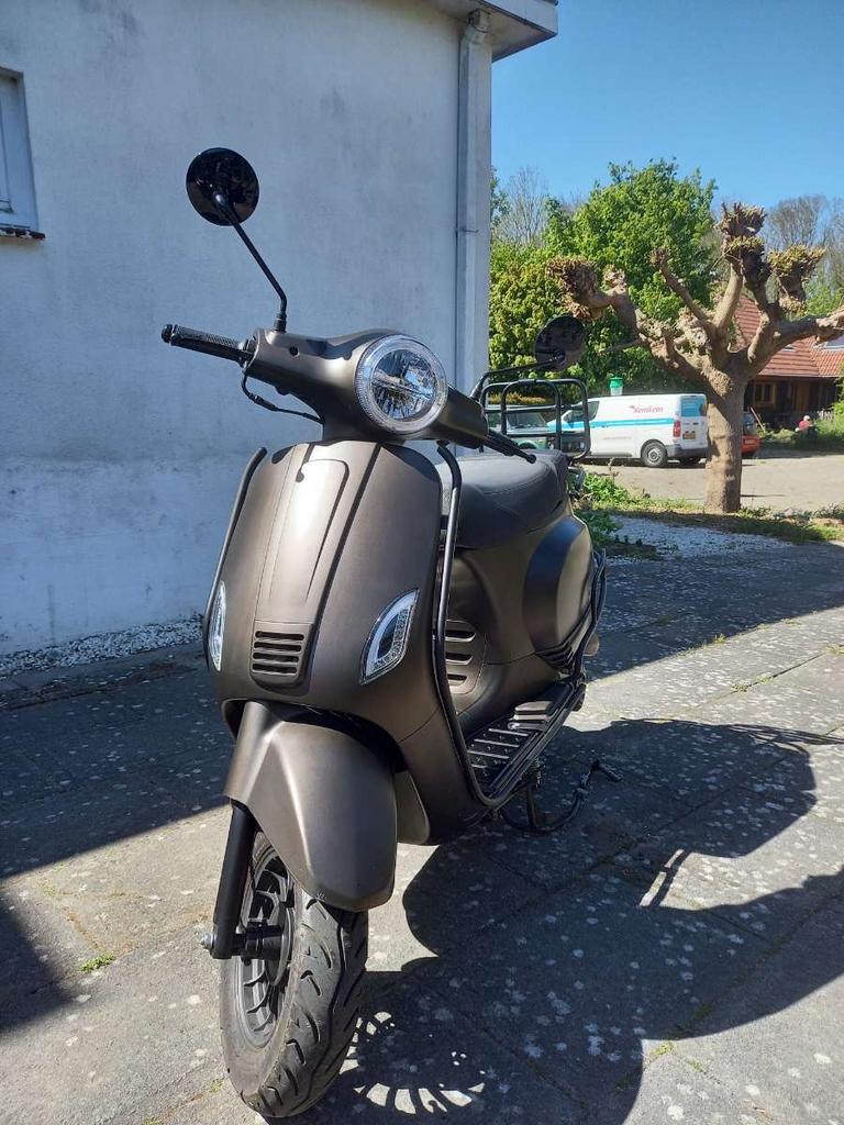 Senzo Rivalux 2025 | NIEUWSTAAT, Ophalen, Zo goed als nieuw, Benzine