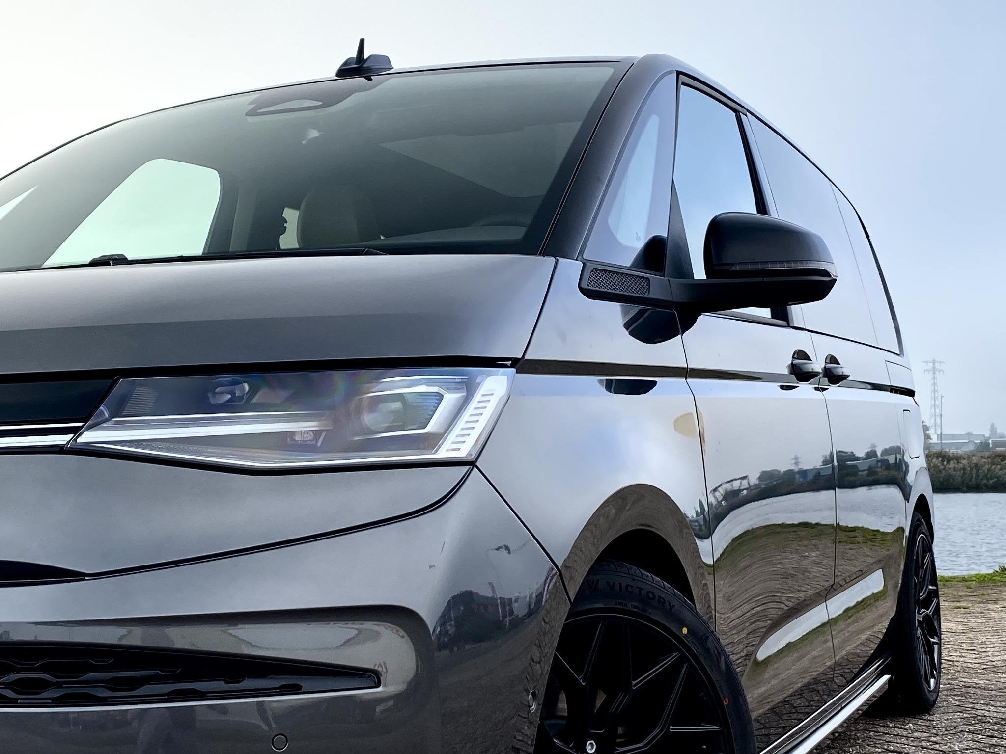 Volkswagen Multivan 1.5 eHybrid Bulli Edition 4Motion | PANO, Auto's, Automaat, 2241 kg, Stof, Euro 6
