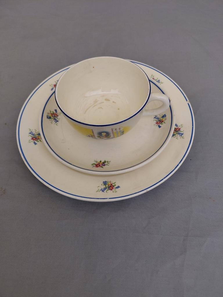 Vintage set Communie ontbijtbord met kop en schotel, Ophalen of Verzenden