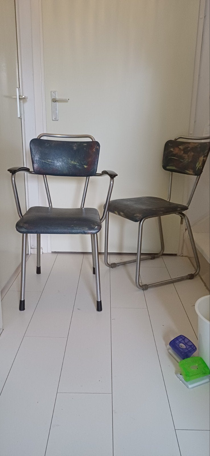4 design stoelen, rvs stalen frame., Huis en Inrichting, Ophalen, Blauw, Design, kantoor jaren 50tig, Vier