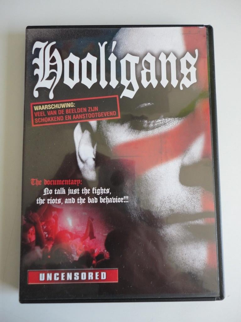 Hooligans: The Documentary (2006) *Uncensored, Vanaf 16 jaar, Ophalen of Verzenden, Zo goed als nieuw, Oorlog of Misdaad