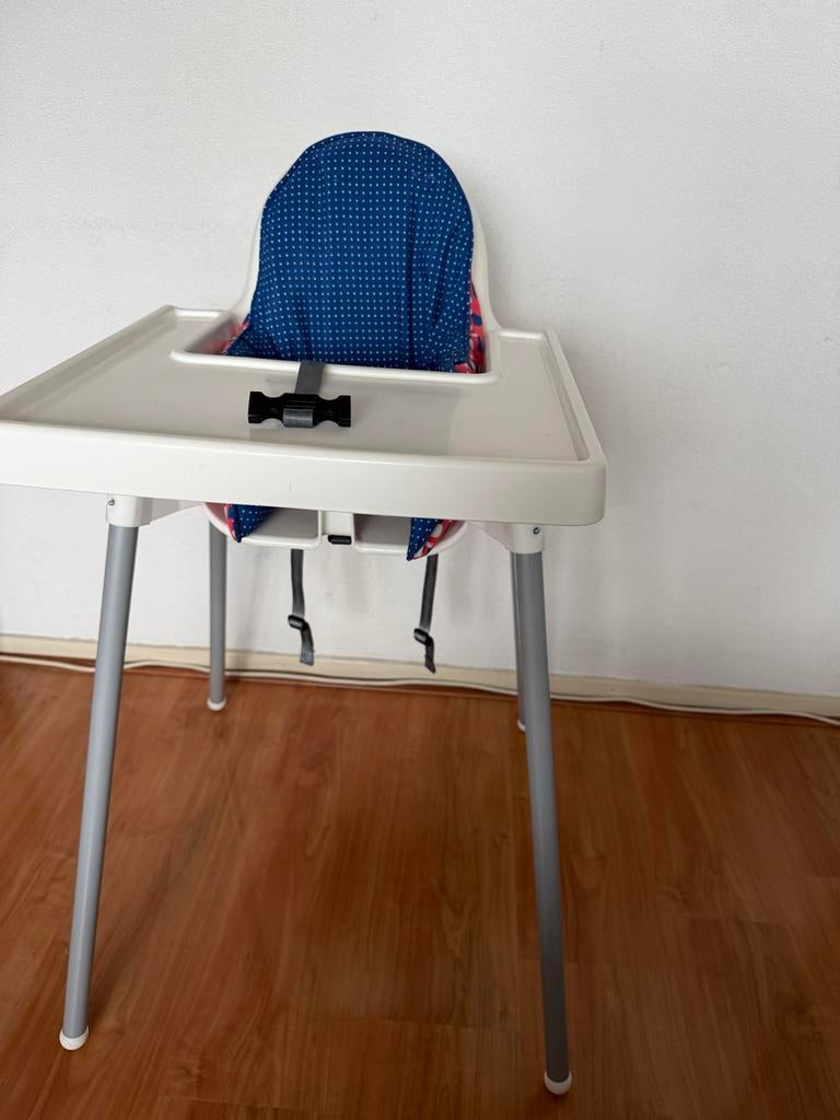 IKEA Antilop kinderstoel met kussen en gordel, Ophalen of Verzenden, Zo goed als nieuw, Overige typen, Afneembaar eetblad