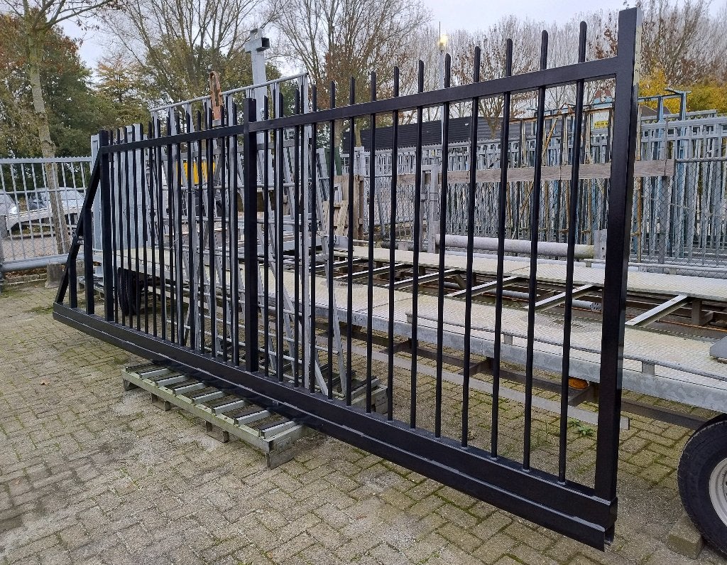 HB schuifpoort 4,50 mtr vrije doorgang, totaal lengte 6 mtr., Ophalen, Staal, Schuifpoort, Zo goed als nieuw